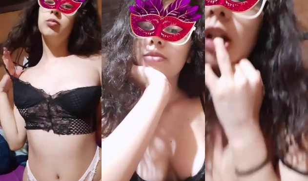 jovencita calenturienta utiliza un filtro para que se vea su rostro