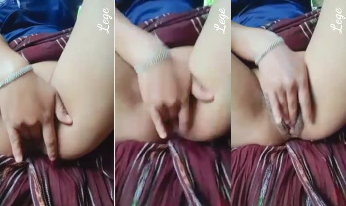 la jovencita acepta que el novio la grabe mientras que ella se toca la panochita
