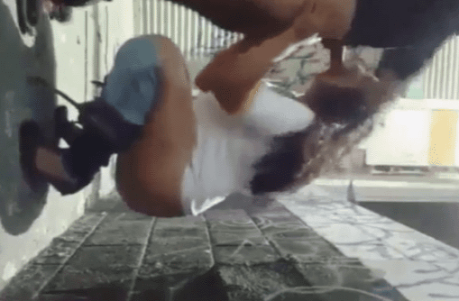Mexicana nalgona chupando en la vía