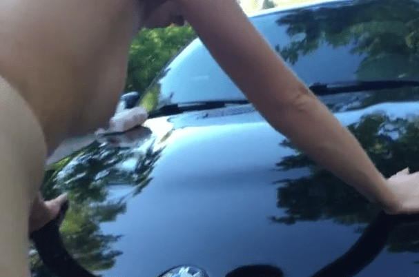 Cogiendo a mi novia sobre mi carro flamante
