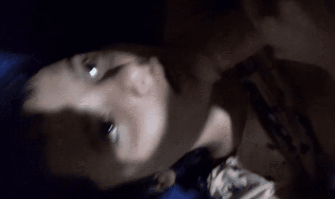 Chibola peruana le da sexo oral a su primo en la oscuridad