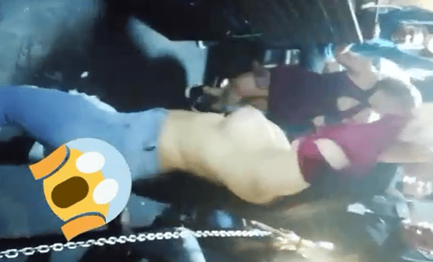 Borracha caliente mostrando tetas en la feria de Texcoco