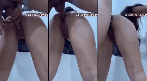 Le dan por atrás a la colegiala mientras el novio dotado lo observa con placer