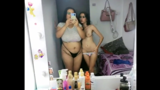 amigas borrachas se graban encueradas y haciendo tonterias