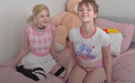 cogiendo a dos jovencitas increiblemente calenturientas