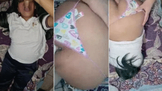 ponen en cuatro a la morrita colegiala y le llenan la colita de leche caliente