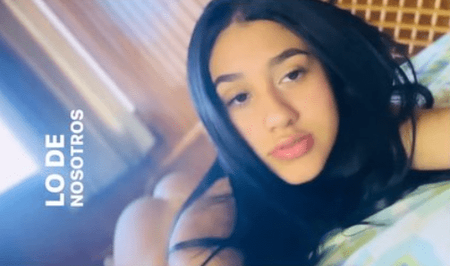 jovencita sensual y provocativa se graba desnuda